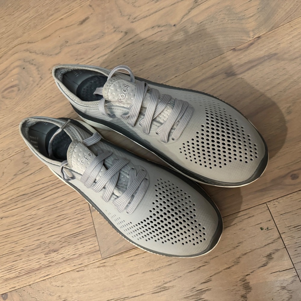 Crocs LiteRide 360 Pacer Mens 8 Grey White Perforated Sneakers 206715‎